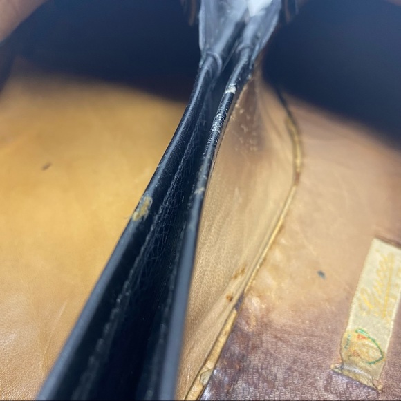 Gucci Black Leather Loafers with Gold Accents - Picture 12 of 13